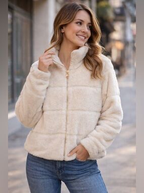 Ci Sono Vanilla Luxurious Faux Fur Coat Short Cream Chic Mobwife Winter Warm